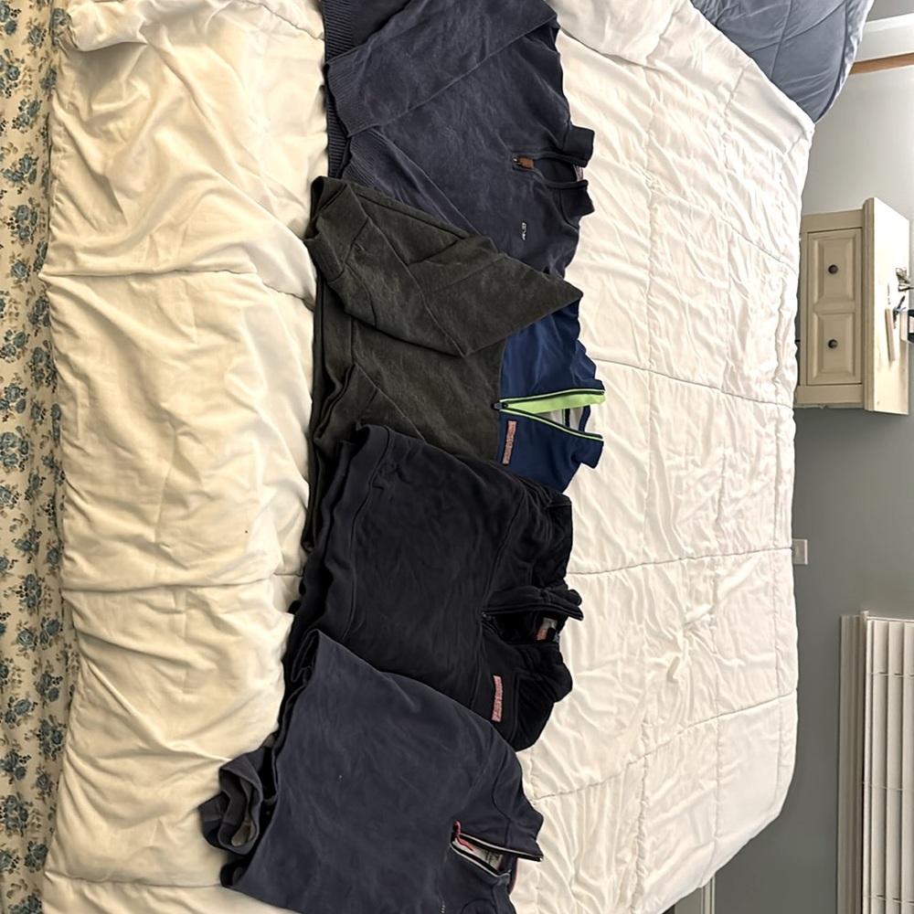 Boys size medium vineyard vines quarter zip lot